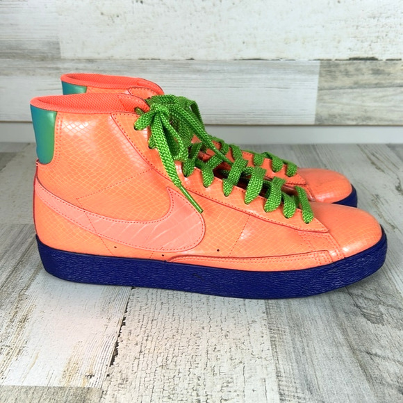 Nike Mens 9.5 Blazer Mid Supreme Cassette Playa High Top Sneakers main image 4